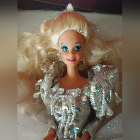 Vintage happy holidays barbie doll - Picture 3 of 12